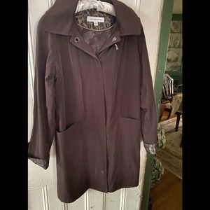 Liz Claiborne leopard brown trench goat